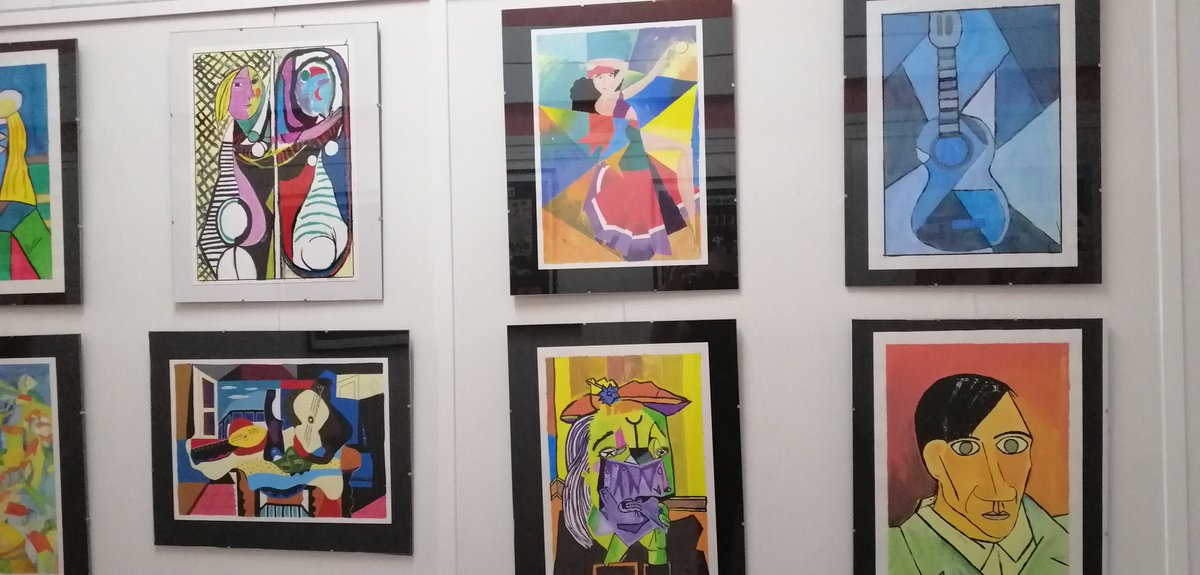 IESCamiloJCela's tweet photo. Nueva exposición en el @IESCamiloJCela. Trabajos de nuestros alumnos de Dibujo Artístico. Siempre nos sorprenden!!👏😉 #STEAM #Artes #aCREA https://t.co/16pcuW9UqM