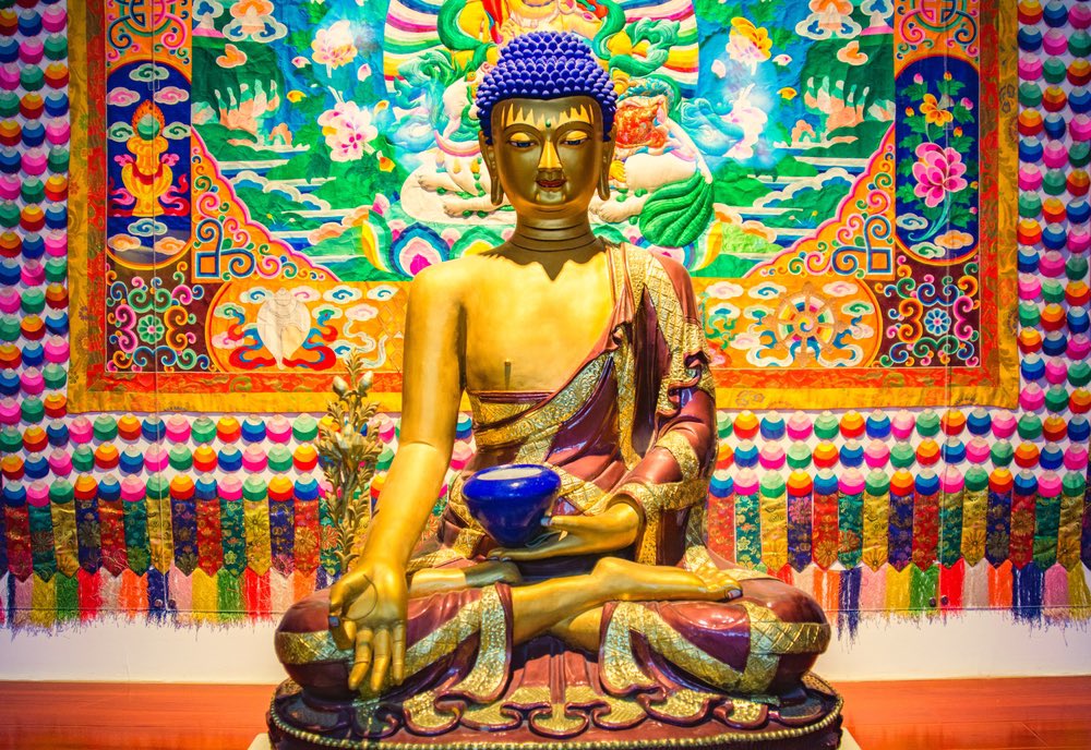 EntonBerlin's tweet photo. Today is #Vesakh, Buddhists all over the world celebrate today the birth, enlightenment and death of #Buddha Shakyamuni. Wish all who celebrate on todays #FullMoon a great and blissful day and celebration. https://t.co/1lIhBVdPnq