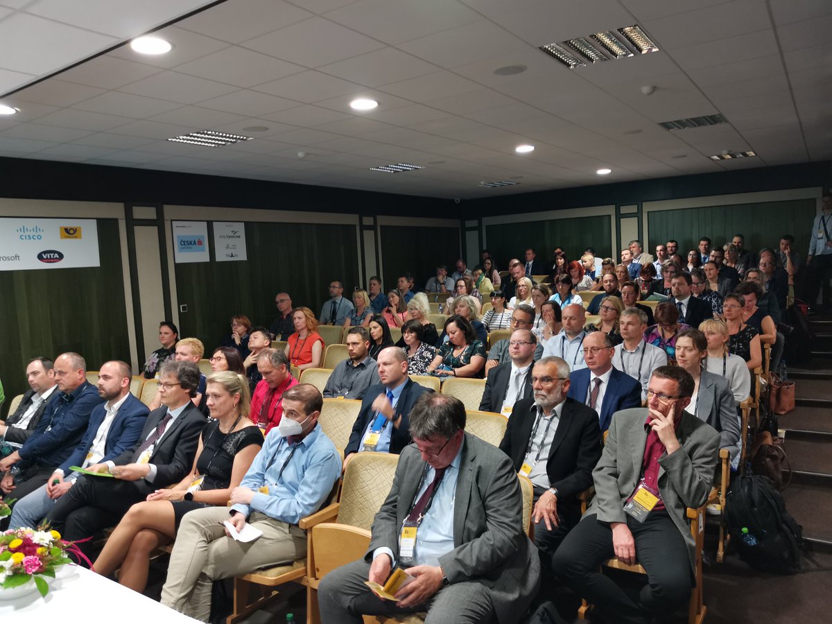 cnzcz's tweet photo. Předseda #CNZ představuje na #ISSS aktivity CNZ https://t.co/2oWD3ZRovJ