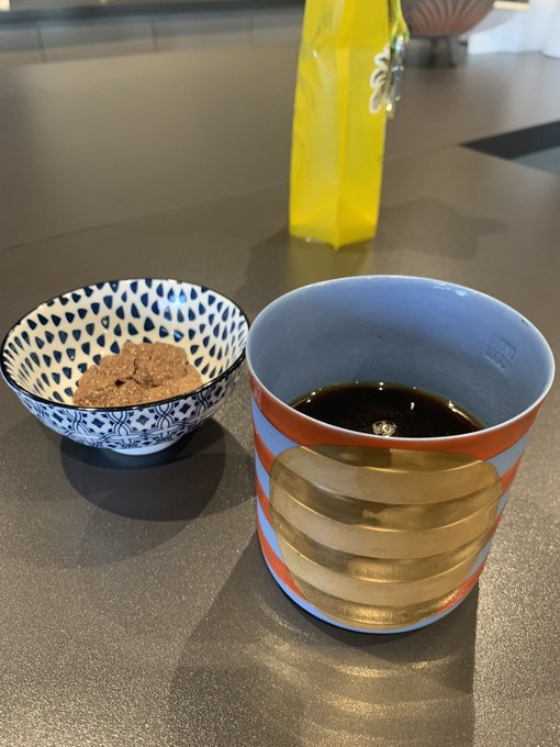 JojosMetaSpace's tweet photo. @garyvee always coffee  ☕️☕️☕️
no coffee no production 🪂 https://t.co/meYdfSF0z9