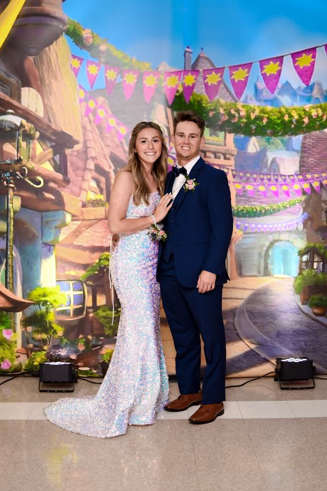 TippCitySchools's tweet photo. Thank you Parents Who Care for hosting the annual Red Carpet at this year's Tippecanoe High School Prom and sharing your pictures of our students.  #WEareTIPP https://t.co/llsQ8IFo5u