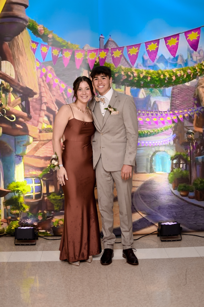 Thank you Parents Who Care for hosting the annual Red Carpet at this year's Tippecanoe High School Prom and sharing your pictures of our students.  #WEareTIPP