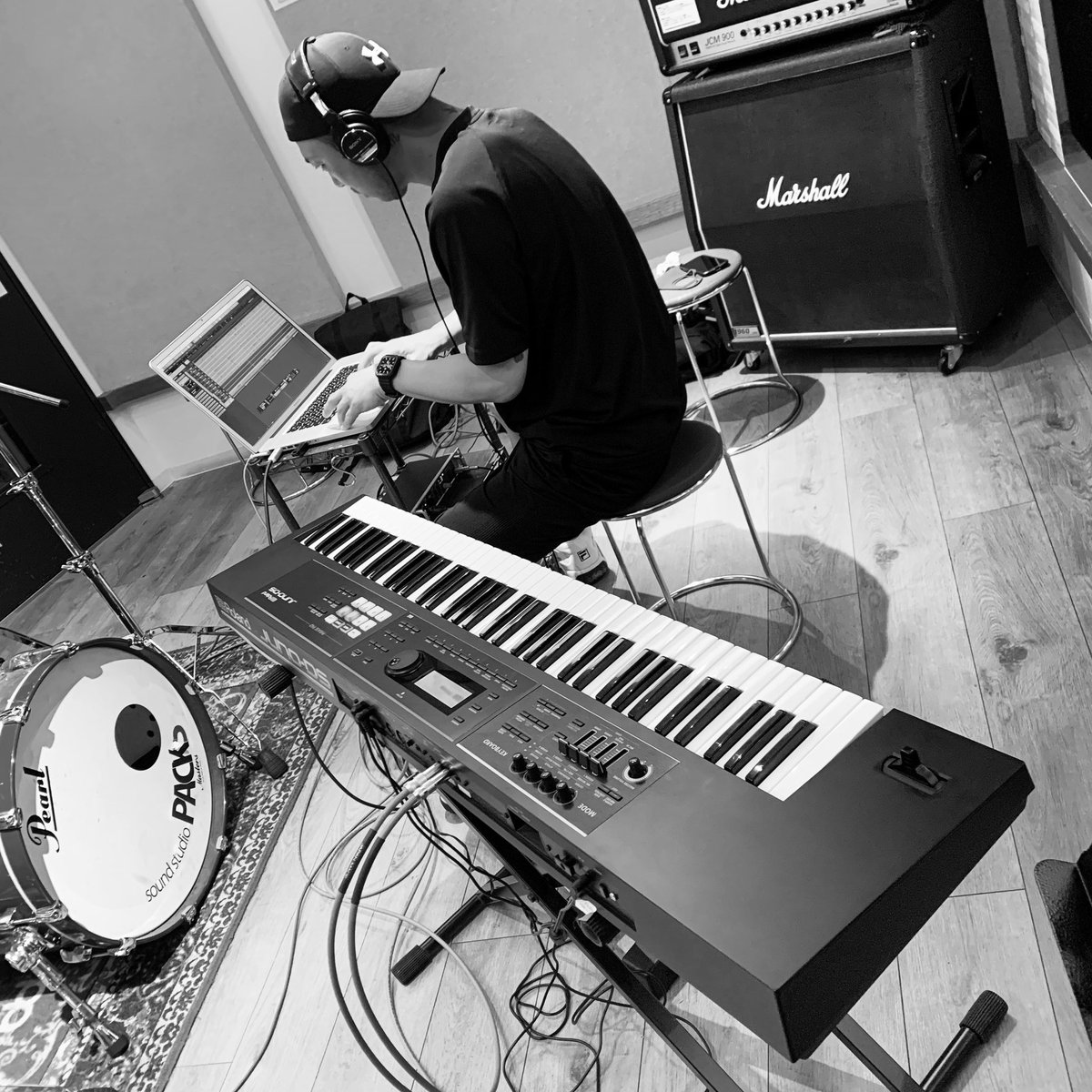 H1D3T0k3y's tweet photo. #xxx #Chillhop #20220515 #NIGHTSKY #strymon #JUNODS76 #Roland #OYAIDE https://t.co/x6gbre5csA