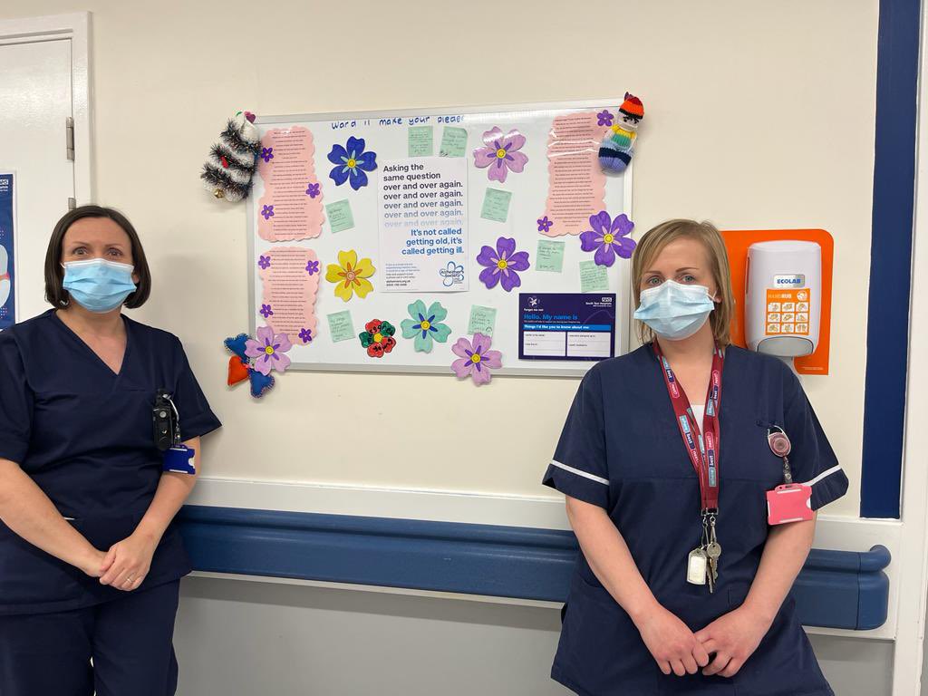 Lots going on on ward 11 this week for #DementiaActionWeek Today staff are making their pledges to explain how they will ensure the best care for their patients❤️ <a href="/Nicmetcalfe/">Nicola Metcalfe</a> @BethSwanson6 <a href="/JCUH_Ward11/">Ward 11, JCUH</a> <a href="/FranDenham/">Fran Hunter (Denham)</a> @ruddock_adam