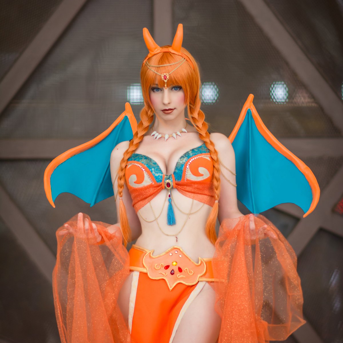 latermicamalaga's tweet photo. Vuelve a #CÓMICON el concurso de #Cosplay.

🎎 El jurado estará formado por las cosplayers Nyukix y Anna Aeriën (@Aerien_) junto al director de las jornadas @CapitanUrias y la asociación @SmileandBeHapp2.

¡Participa!✔️27 de mayo, inscripción gratuita: https://t.co/5z80RKs3fT https://t.co/nqS4lzb3VI
