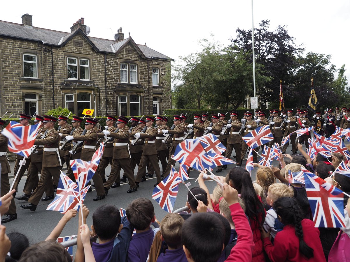 wyrecouncil's tweet photo. NEWS: Wyre to welcome The Duke of Lancaster's Regiment to the borough! 🥳
🚶The event will be commemorated with a parade through Poulton-le-Fylde and residents are invited to line the streets to celebrate and cheer on the Regiment. 🇬🇧

Read more 👉 https://t.co/iC0L97aRD5 https://t.co/dRgIVU4iPz