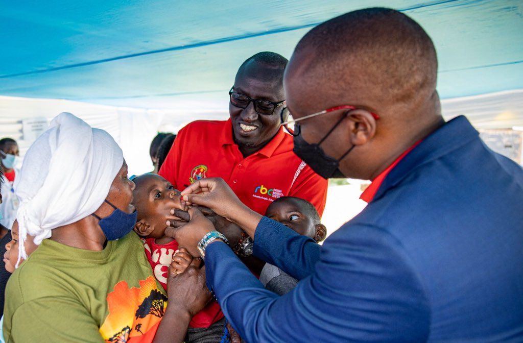 RBCRwanda's tweet photo. .@CMuvunyi: U #Rwanda rwashyize imbere ubuzima bw’umubyeyi n’umwana harimo no kurwanya igwingira n’izindi ndwara ziterwa n’imirire mibi. Ubushakashatsi bwa DHS 2019-20 bwerekana ko imfu z’ababyeyi zagabanutse zikava kuri 476 mu 2010 zikagera kuri 203 mu wa 2020 ku babyeyi 100,000 https://t.co/iDM4SbCuXL