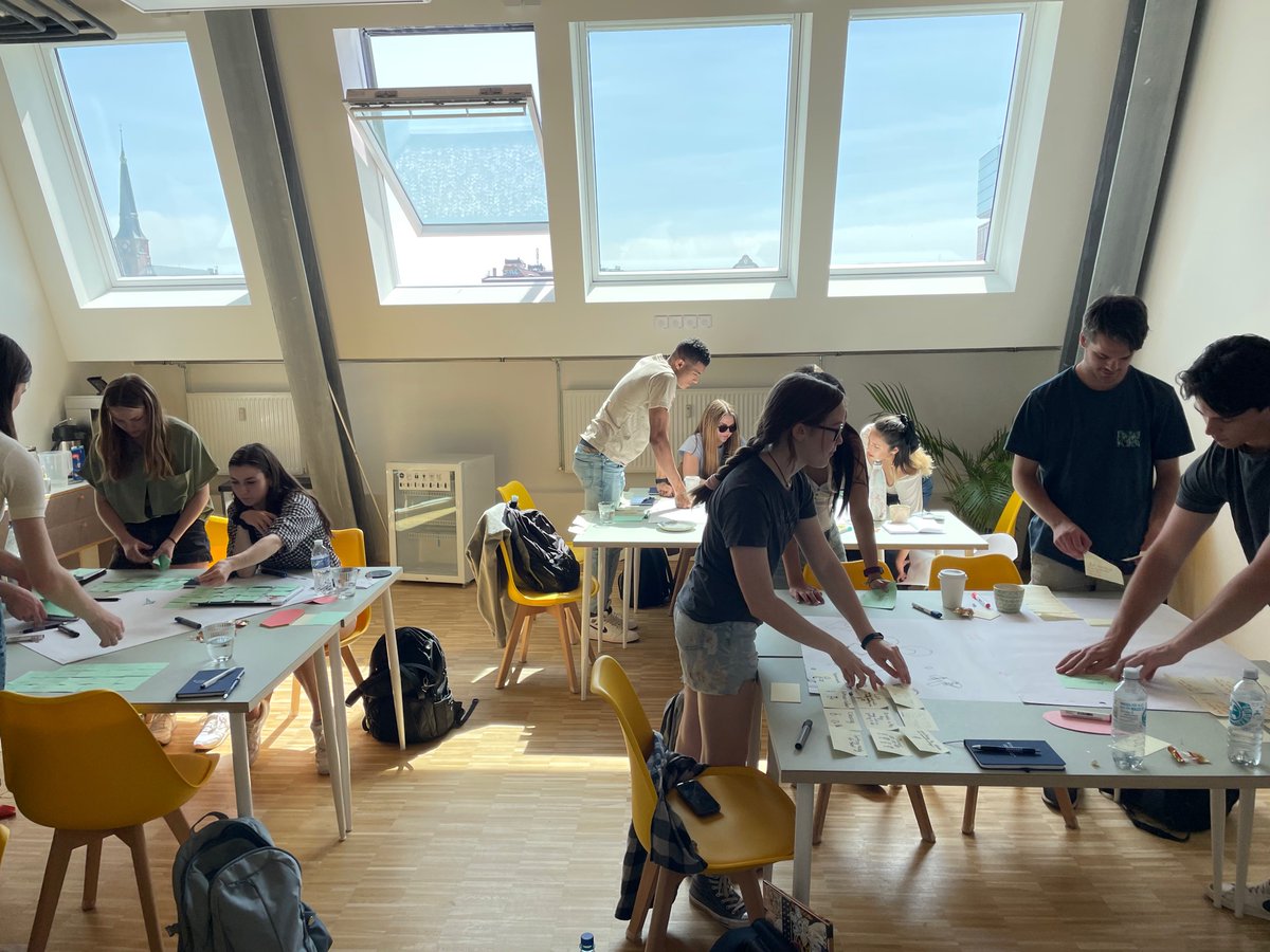 Dr. Jessica Menold tweet media