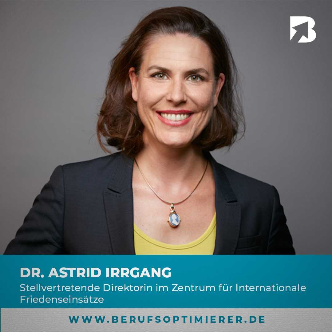 ZIF_Berlin's tweet photo. Das ZIF im Vorstellungsgespräch: Unsere stv. Direktorin, Dr. Astrid Irrgang, war zu Besuch im Berufsoptimierer #Podcast @Berufsopti und hat mit Bastian Hughes über Bewerbung, Karrierechancen im In- und Ausland sowie unseren Auftrag gesprochen. #ZIF20
➡️https://t.co/KqG3w35WFA https://t.co/rasu10avPD
