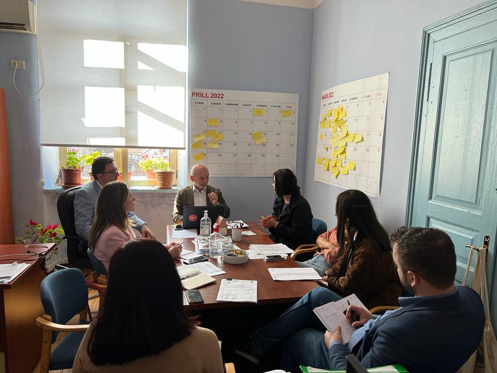 InstituteIp3's tweet photo. Kick off meeting in Shkodra Municipality, in the framework of supporting Albanian municipalities in drafting 5-year Social Housing Plan (phase II of the Leave no one behind program).
The project is being implemented by #IP3 and #DCPartners, with the financial support of #UNDP. https://t.co/IzUhQsNene