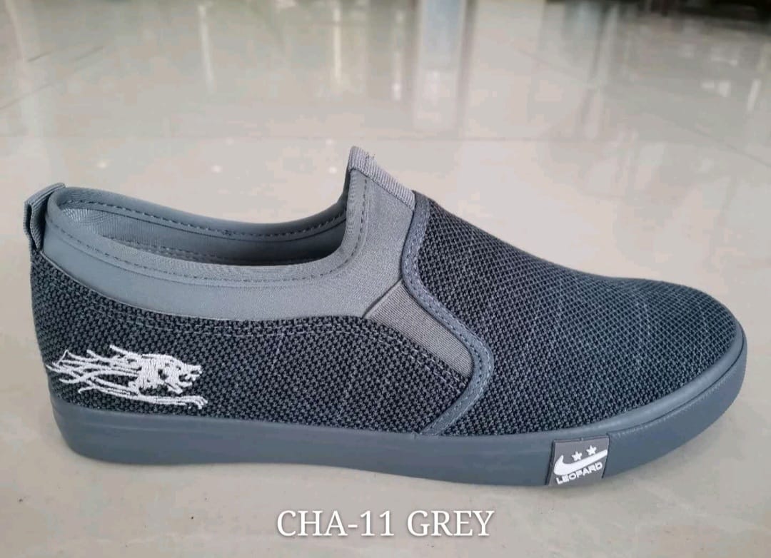 UApparell's tweet photo. Unique and durable rubber  shoes 
Sizes 41-44@ offer  1499/=
Call/App 0707390310 for  orders/ delivery
 Agro house next to gill house . Welcome!!#Kindiki#BREAKING NEWS https://t.co/rF3Tr6G5bl