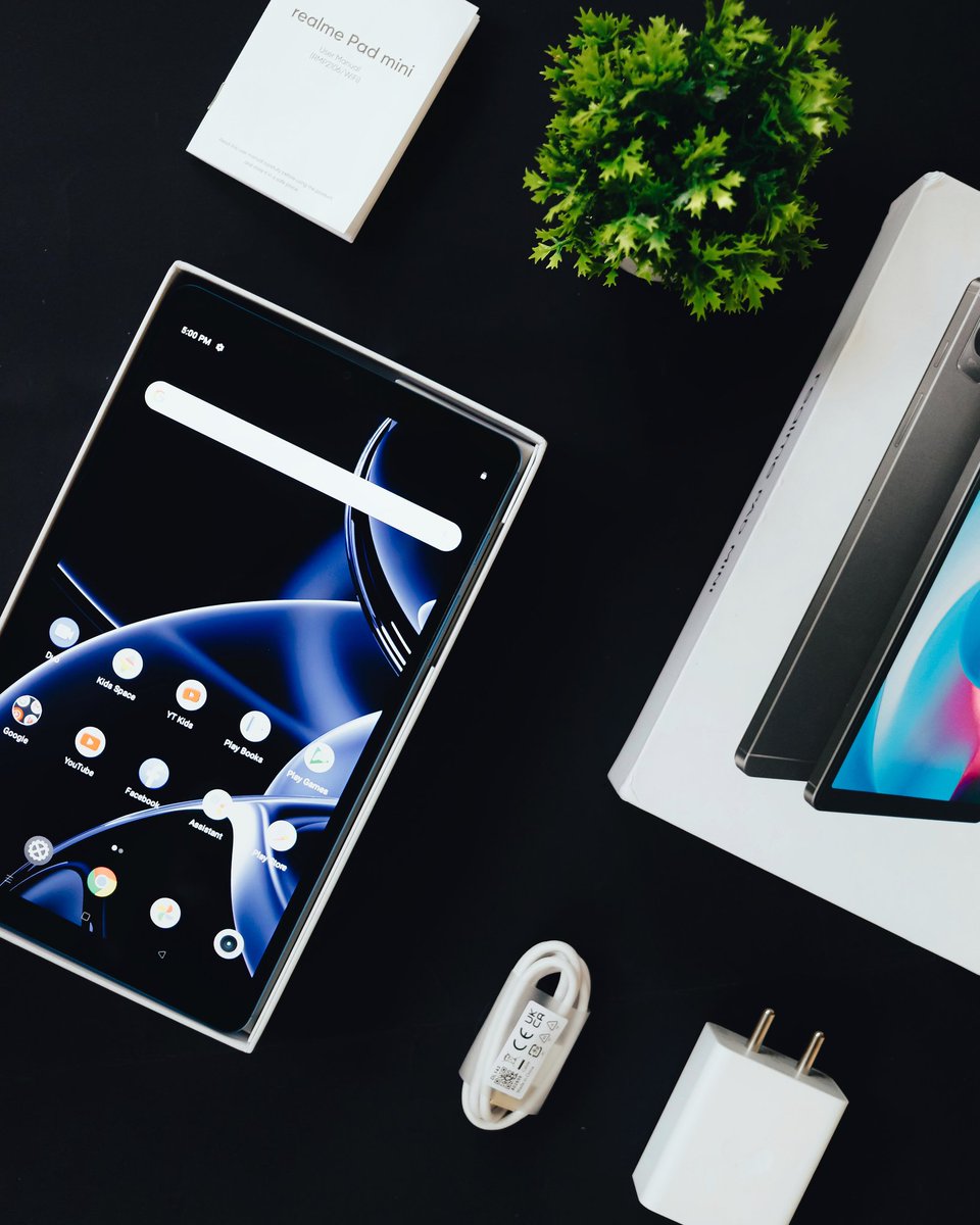 megapixel_beast's tweet photo. #MiniYetPowerful @realmeIndia realme Pad Mini 😍😍 @MadhavSheth1 @realmeTechLife @FrancisRealme @harisree24 @realmeCreators @NeonVikash @AayushiiiSingh @bhawna_20 https://t.co/q0VBWibI3J