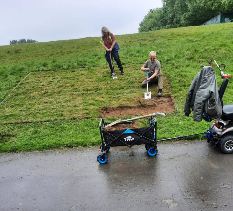 Work has commenced on our #PlatinumJubilee floral display #morevolunteersneeded <a href="/MyDoncaster/">City of Doncaster Council</a> @NCVOvolunteers <a href="/CentralAreaTeam/">Your Life Doncaster - Central Area</a> <a href="/Doncaster_Place/">DestinationDoncaster 👩‍💻</a> <a href="/BusinessinDN/">Business Doncaster</a> @TX1_Radio @sinefm <a href="/BBCSheffield/">BBC Sheffield</a> <a href="/DonnyFreePress/">Doncaster Free Press</a>