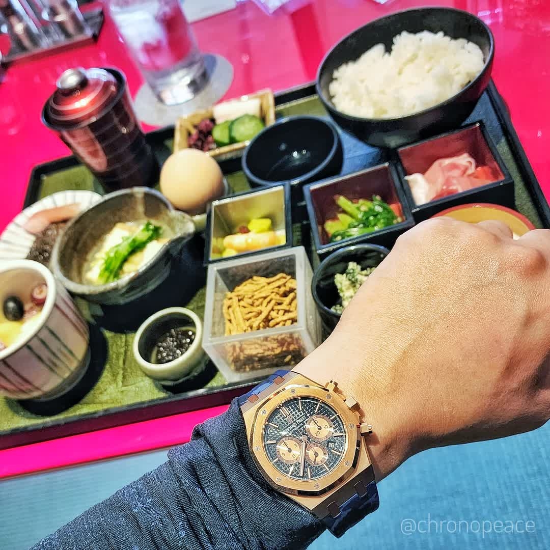 chronopeace's tweet photo. たまには和朝食もいいですね!普段は朝食さえとりませんが😜 Japanese breakfast in Kyoto.
#26331or #audemarspiguet #royaloak #audemarspiguetroyaloak #オーデマピゲ #ロイヤルオーク #オーデマピゲロイヤルオーク #ロイヤルオーククロノグラフ #wristshot #wristshots #リストショット https://t.co/zTkDASCCtM