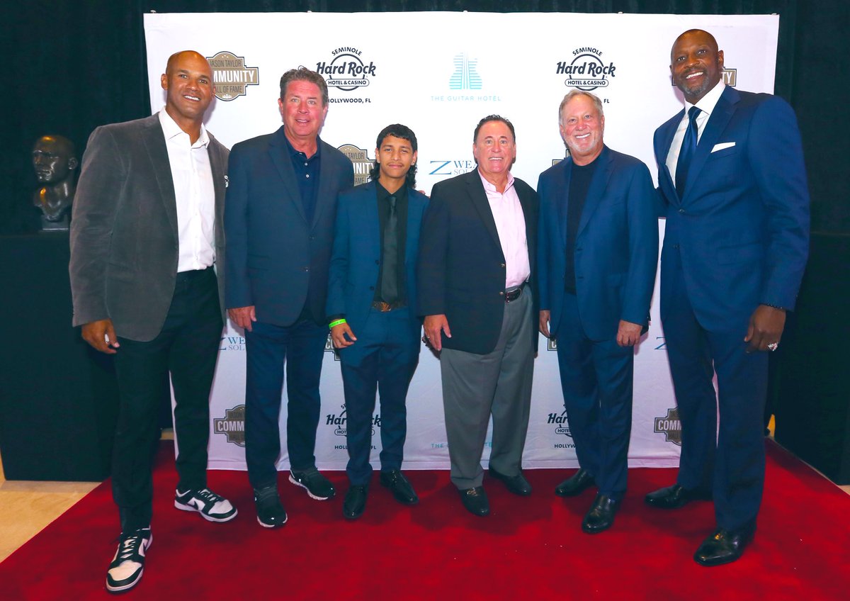 JTFoundation99's tweet photo. What a night! We were honored to induct Allen Milam, @iamzo33 & @astrostarbright into the @JasonTaylor #CommunityHOF Sat night @HardRockHolly. And joining us was the Class of 2019: @DanMarino #AnthonyBorges & #ScottScherr. #Community @OYCMiami https://t.co/IBPtSrHOeu