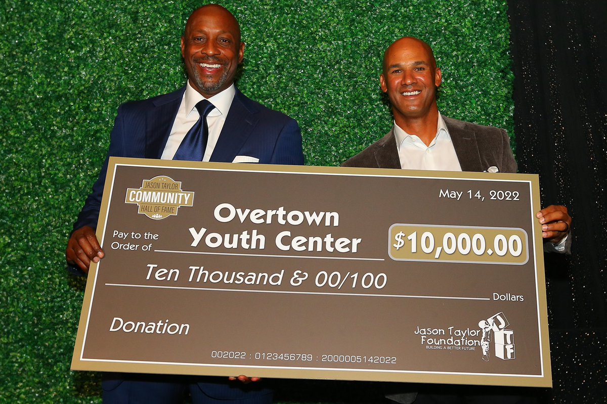JTFoundation99's tweet photo. What a night! We were honored to induct Allen Milam, @iamzo33 & @astrostarbright into the @JasonTaylor #CommunityHOF Sat night @HardRockHolly. And joining us was the Class of 2019: @DanMarino #AnthonyBorges & #ScottScherr. #Community @OYCMiami https://t.co/IBPtSrHOeu