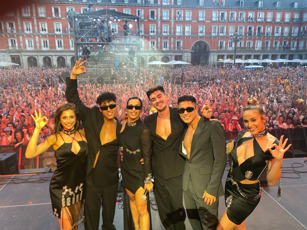 iammariaperezz's tweet photo. GRACIAS MADRID !!!!!! Os amamos, me llenáis el corazón ♥️🥹 #chanelazo #eurovision #ChanelazoEurovision https://t.co/mmp8ZobEqs