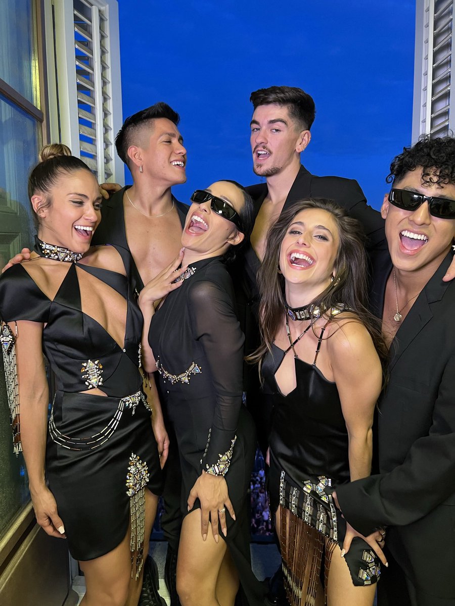 iammariaperezz's tweet photo. GRACIAS MADRID !!!!!! Os amamos, me llenáis el corazón ♥️🥹 #chanelazo #eurovision #ChanelazoEurovision https://t.co/mmp8ZobEqs