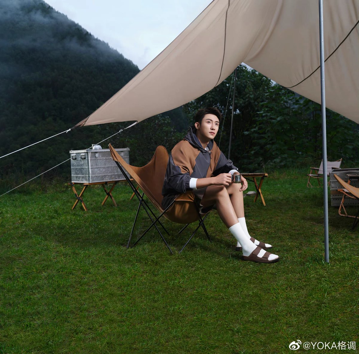 JingyuFc's tweet photo. YOKA格调 weibo より

黄景瑜 × ECCO 2ND COZMO ��リーズ 🐳👣✨

cr. YOKA格调

#黄景瑜 #jingyu #JohnnyHuang 
#HuangJingyu #ホアン・ジンユー
#ecco https://t.co/eiINXcEuwS