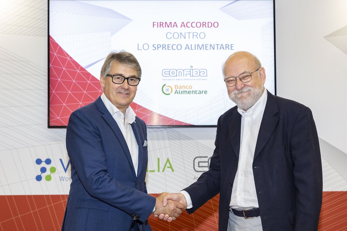 confidavending's tweet photo. Firmato l'accordo tra #CONFIDA e il @BancoAlimentare : la #distribuzioneautomatica diventa solidale. Leggi: https://t.co/2VY7hPwWDJ https://t.co/YvgxRq7HLh