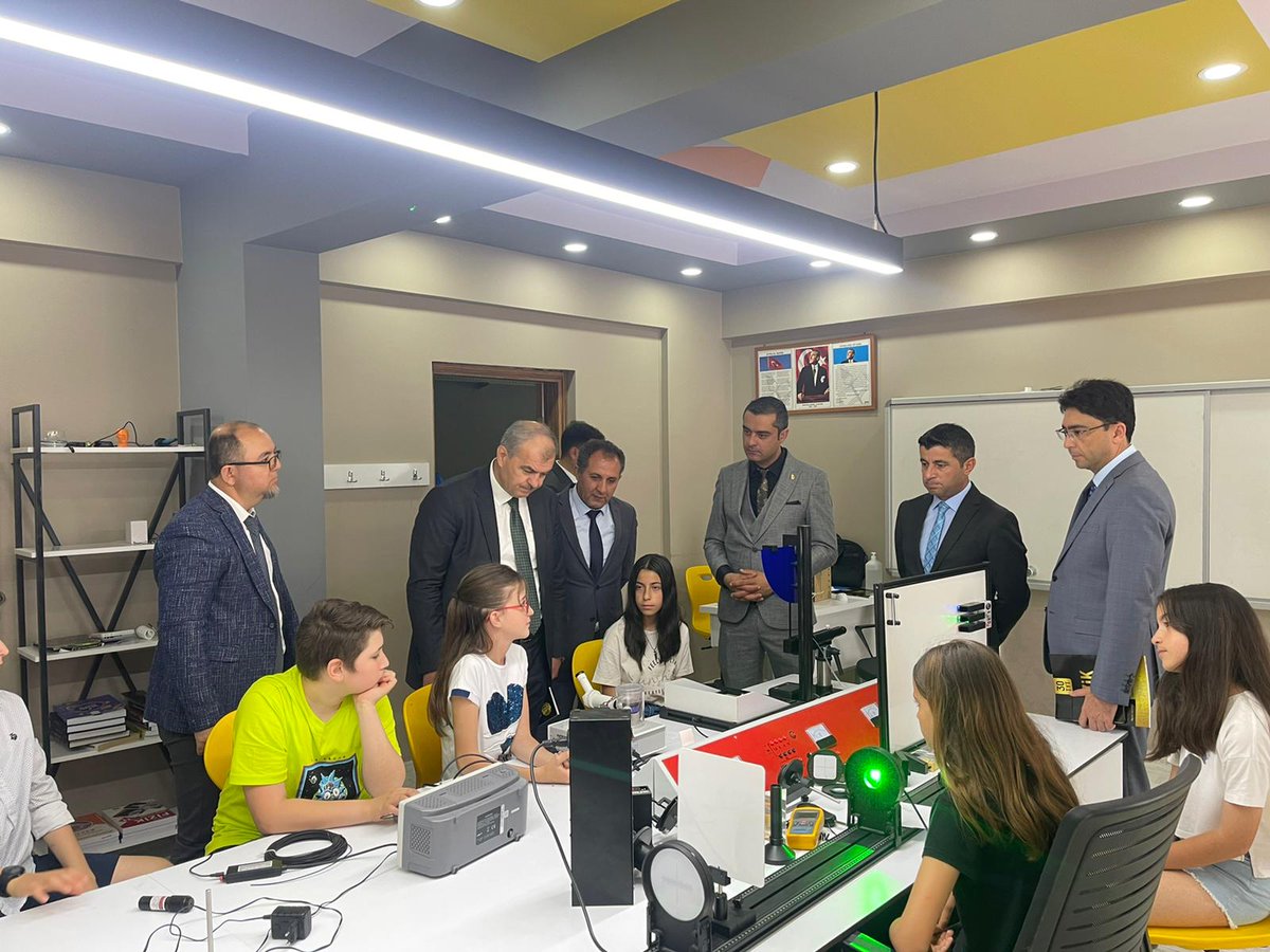 Merkezimize Yapılan Modern Fizik Laboratuvarının Açılışı Bakanımız Sayın Mahmut ÖZER’in Online Olarak Katıldığı Toplu Açılış Töreniyle Gerçekleştirildi. @BilsemMeb <a href="/MebOrgm/">Özel Eğitim ve Rehberlik Hiz. Genel Müdürlüğü</a> <a href="/sokemem/">Söke İlçe Milli Eğitim Müdürlüğü</a>