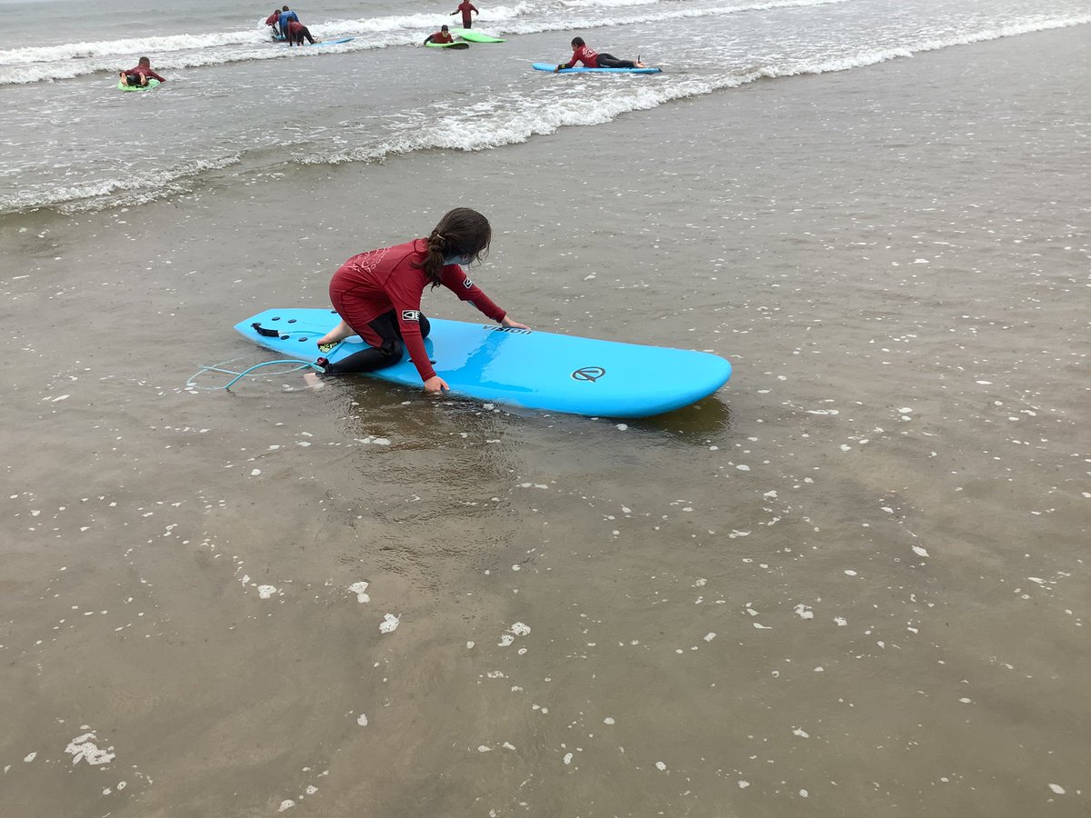 llanrhidianp's tweet photo. Surfs up! 🏄‍♀️Very proud of our ambitious pupils ☀️ not just developing their surf skills but developing their confidence and resilience 🏄‍♂️ @surfschoolwsf #LlanHealth #LlanCom #LlanFun https://t.co/7foqBSTKzr