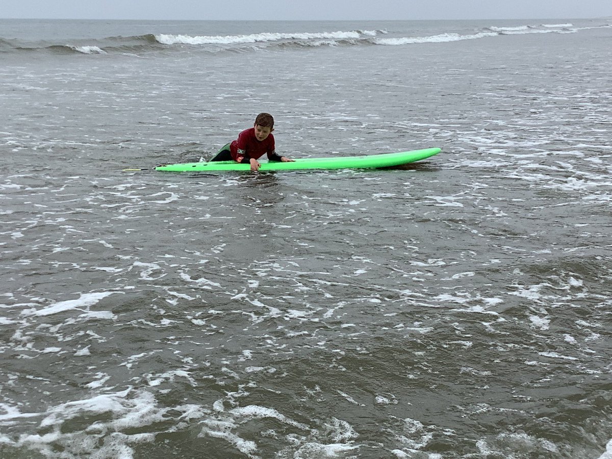 llanrhidianp's tweet photo. Surfs up! 🏄‍♀️Very proud of our ambitious pupils ☀️ not just developing their surf skills but developing their confidence and resilience 🏄‍♂️ @surfschoolwsf #LlanHealth #LlanCom #LlanFun https://t.co/7foqBSTKzr