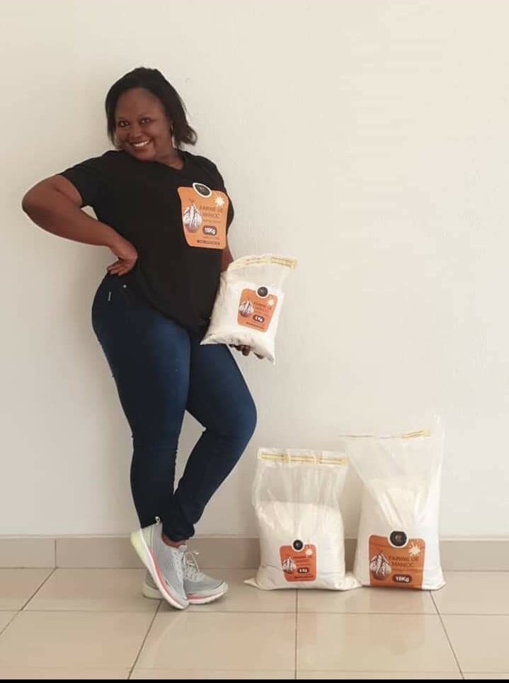 StrongLadies1's tweet photo. Découvrez aujourd'hui JOLIE MUSAU, incubée 4è Ed Strong Ladies 
son idée d'affaires s'appelle mwimpa manioc. Elle produit de la farine de manioc raffinée et empaquétée made in Congo d'une bonne qualité.

Le zèle qui fait pousser des Z'elles. @JKanyoni @Ruthmuya8 @AllegraFosh2 https://t.co/w4YcF8gdFZ