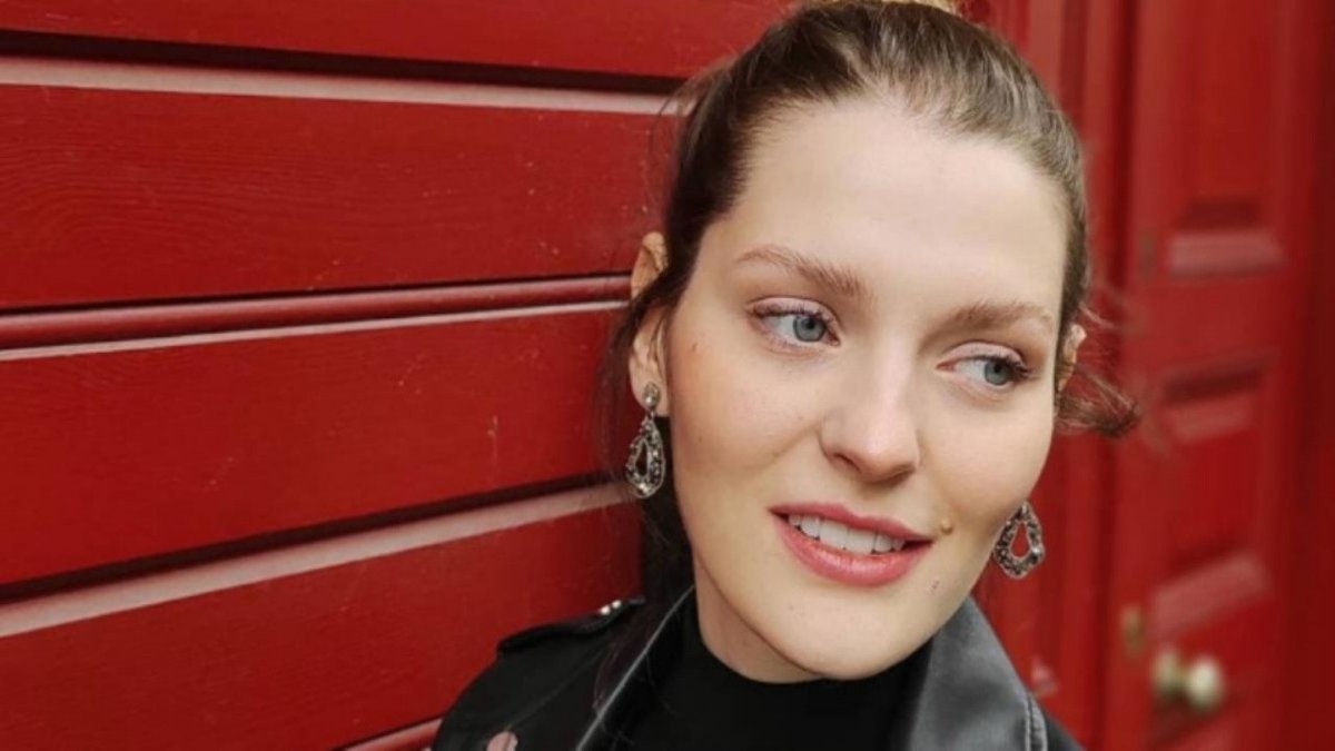 Sevilen dizi #Kardeşlerim'de şok ayrılık! Harika karakterini canlandıran Gözde Türker son yayınlanan bölümde diziye veda etti. #dizifilmcom