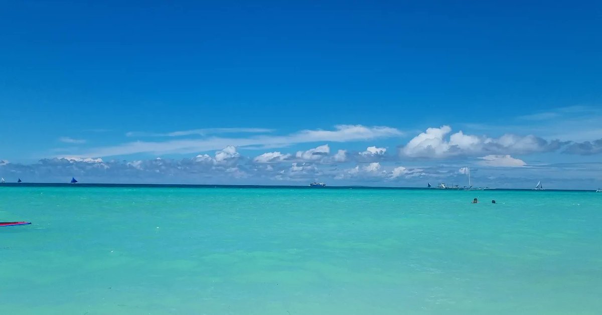 LeeRan1214's tweet photo. Just wanted to share some photos from my vacation that I also wish Jinki to see because the beach is so pretty https://t.co/WXTSvZjNNb