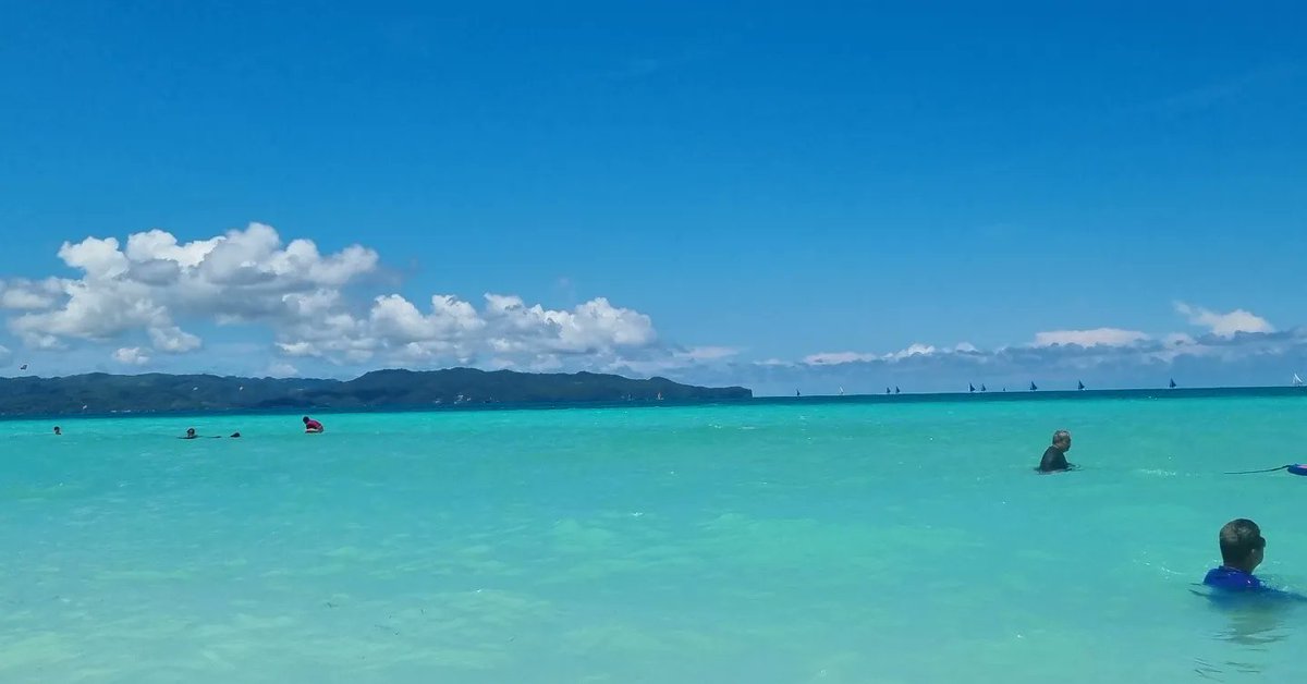 LeeRan1214's tweet photo. Just wanted to share some photos from my vacation that I also wish Jinki to see because the beach is so pretty https://t.co/WXTSvZjNNb