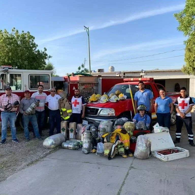 FDLfirefighters's tweet photo. Edgar goes above and beyond to help firefighters all over the world! Proud to have Edgar as one of our own 🙂 

We help more than our own community, we are here for EVERYONE!

#FDLFIREFIGHTERS https://t.co/utGfQgAZN3