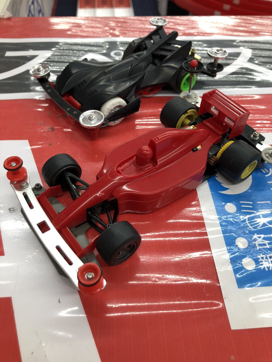 wolfgang0913's tweet photo. 骨董品が無事コースで走りました。
パーツ:
・ワンウェイホイール
・高速ギア
・軽量シャフト
・ゴールドターミナル
・ダウンスラストセット
車体:フェラーリ642
※全てミニF-1公式品
プレミアついて総額がなかなかエグい。
#ミニ四駆
#miniF1 https://t.co/3SIhPeMbLL