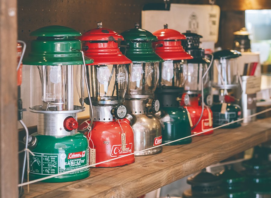 Sotobira_com's tweet image. 200Aが欲しい！！！

コールマンのヴィンテージランタン、どこで購入できるの？
購入方法やメリット、デメリット、注意点などを紹介します！

sotobira.com/_ct/17541022

#200A　#コールマン　#coleman　#ランタン　#キャンプ　#キャンプ好きと繋がりたい #アウトドア　#キャンプギア