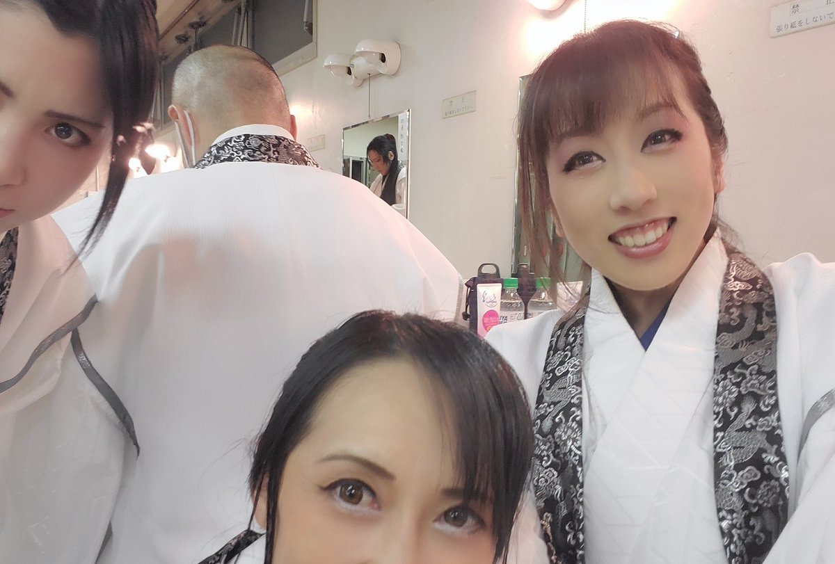 なぎさんに紹介してもらっちゃいました(*ノωノ)キャ-!(*ノω゚)ノチラッ
【#八剱 版 #魔界転生】まだまだ配信中!
☆チケットフォーム☆
https://t.co/nKXzKJhkdp