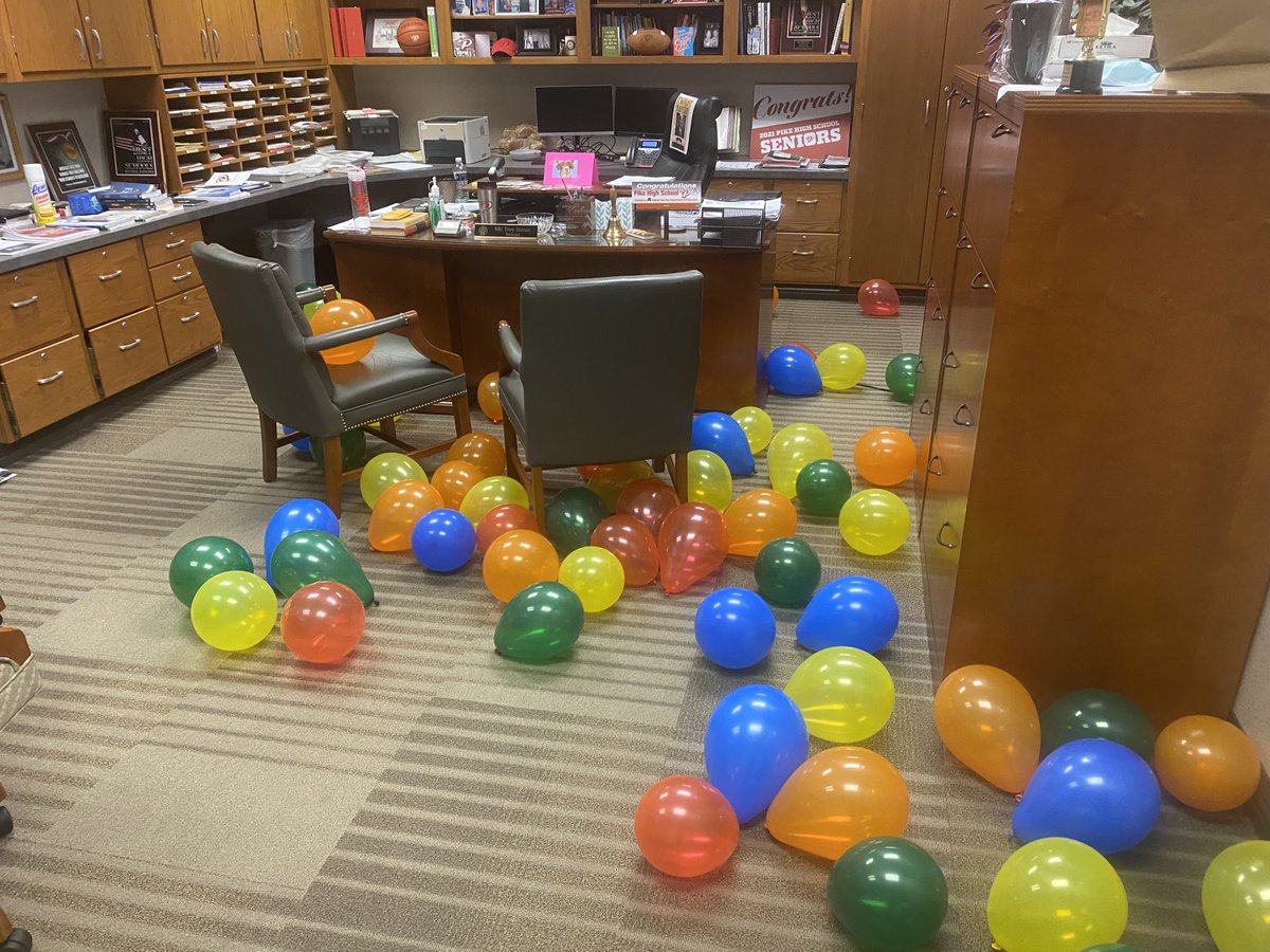 tbinman's tweet photo. Nice senior prank class of 2022.  I’m going to miss you guys ⁦@PikeHighSchool⁩ https://t.co/amyVn03XYN