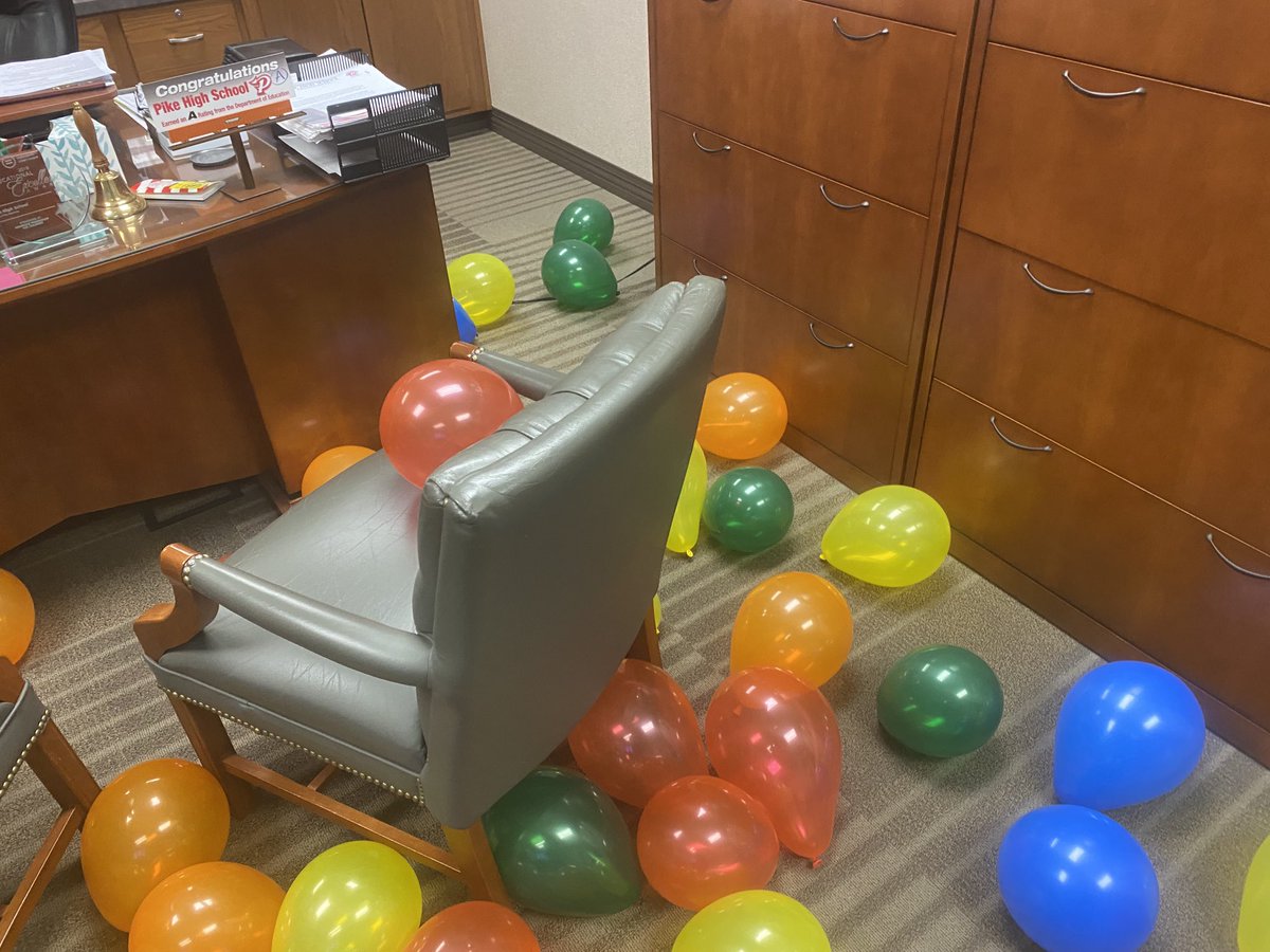 tbinman's tweet photo. Nice senior prank class of 2022.  I’m going to miss you guys ⁦@PikeHighSchool⁩ https://t.co/amyVn03XYN
