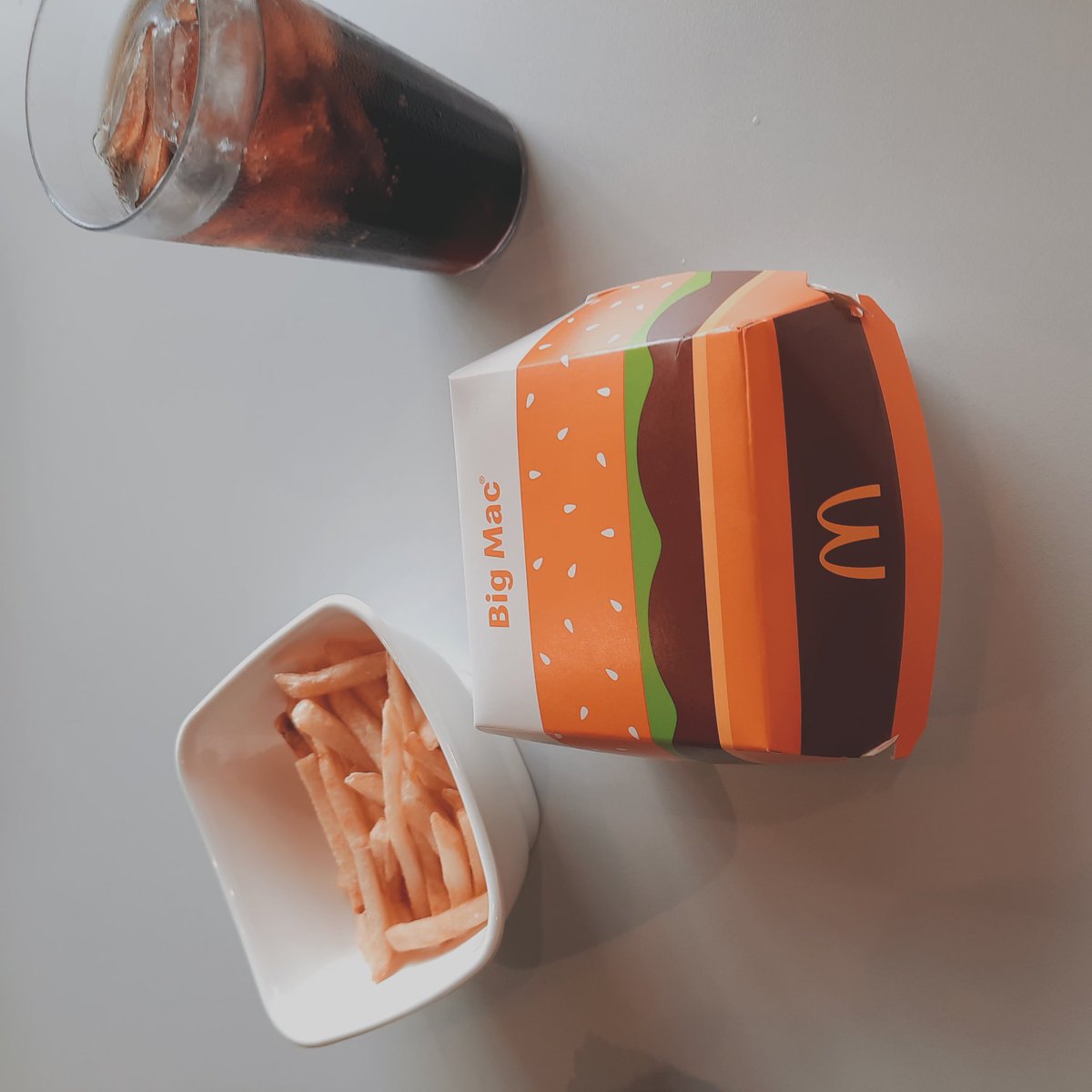 ThatAsianGuy8's tweet photo. mmMmm Borger https://t.co/BSlAL9ma2s