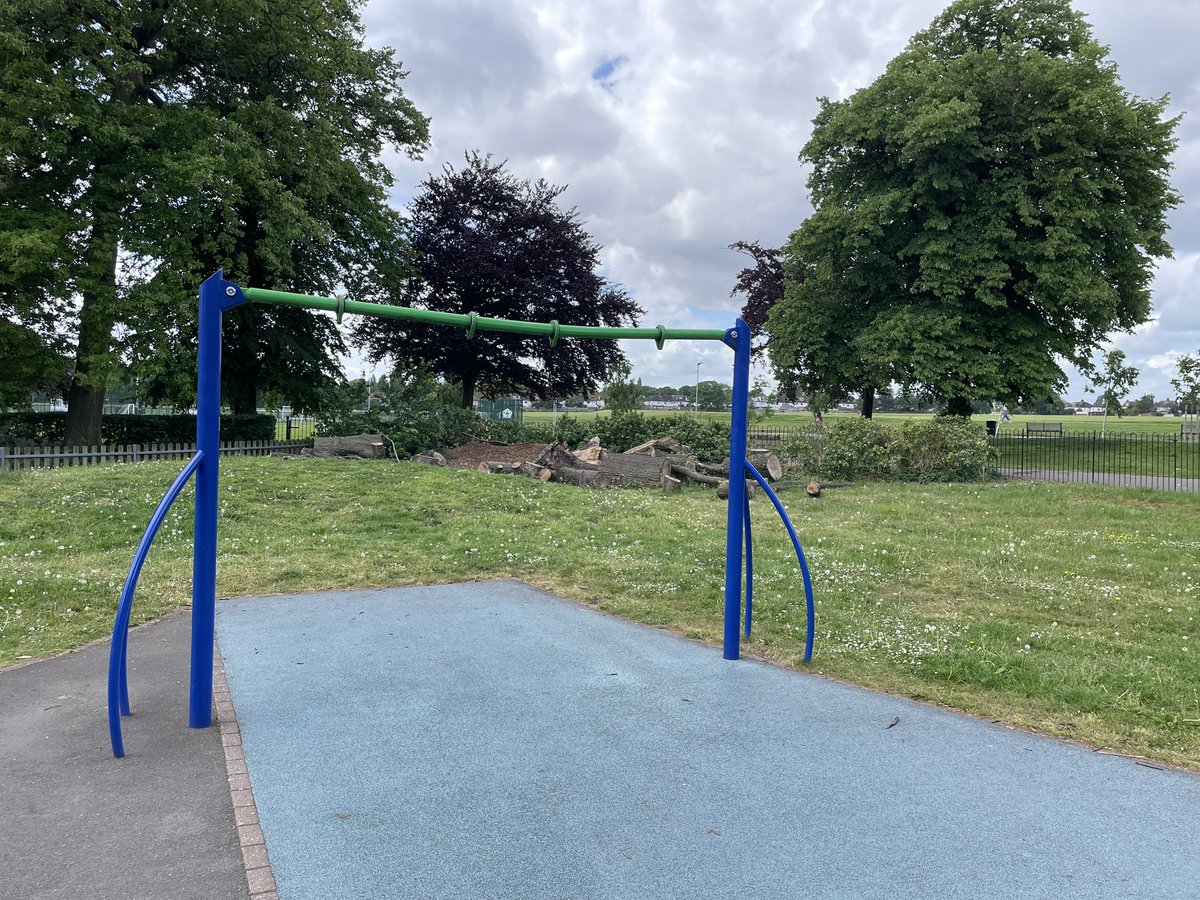 Looks like my local park has taken its safety advice from everyone’s favourite pedipod <a href="/Pranai_B/">Pranai Buddhdev</a> ! Thanks mate
