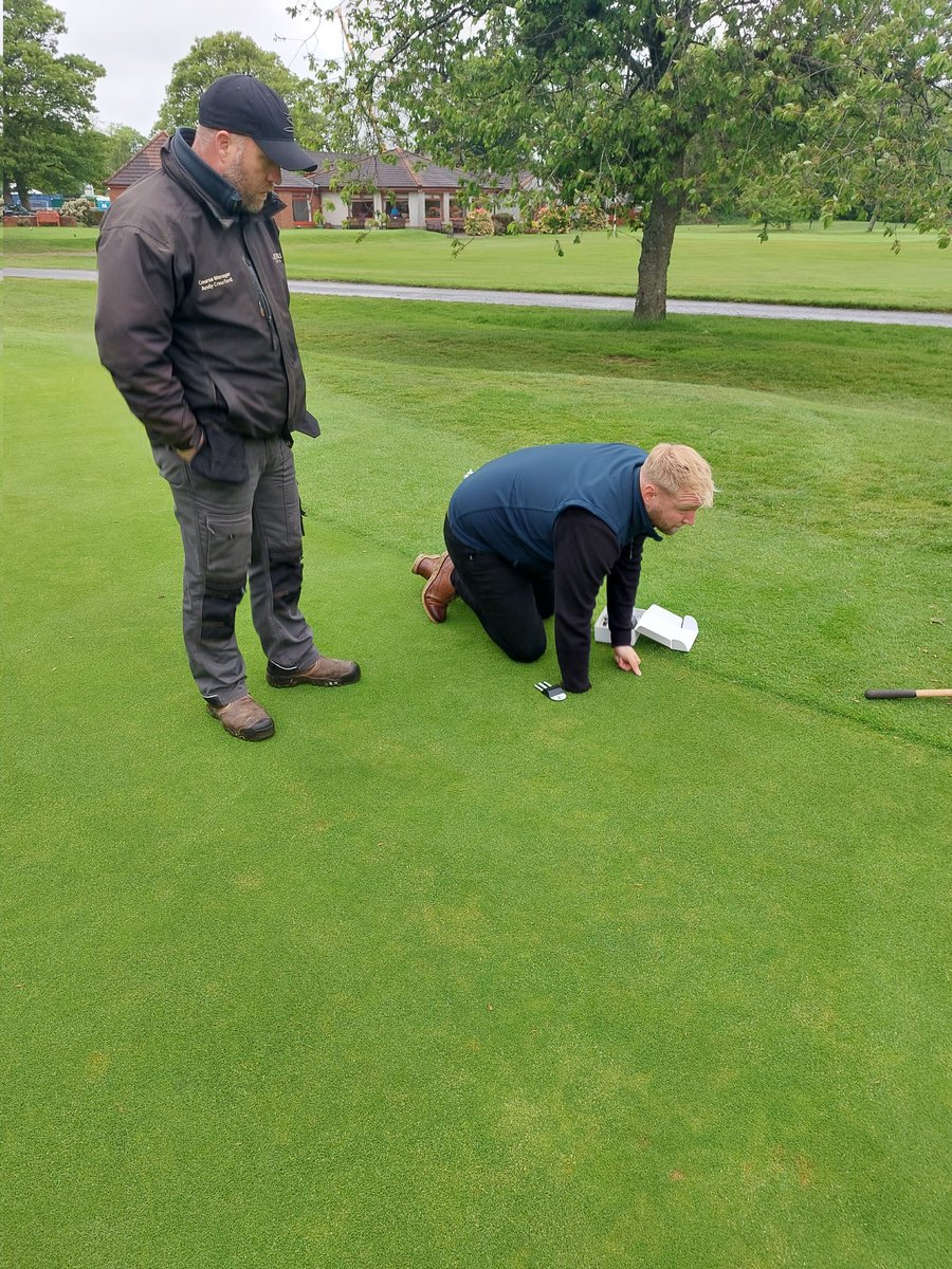 KevinMcColm25's tweet photo. @golfkinross with @bunkerboy79 and @adamsedgwick71 installing @Soil_Scout. The most innovative way to monitor moisture, temperature and salinity. #youcantmanagewhatyoucantsee
#turfcare3pa 
@TurfCare_IRL_UK https://t.co/Fha0Tv7htb