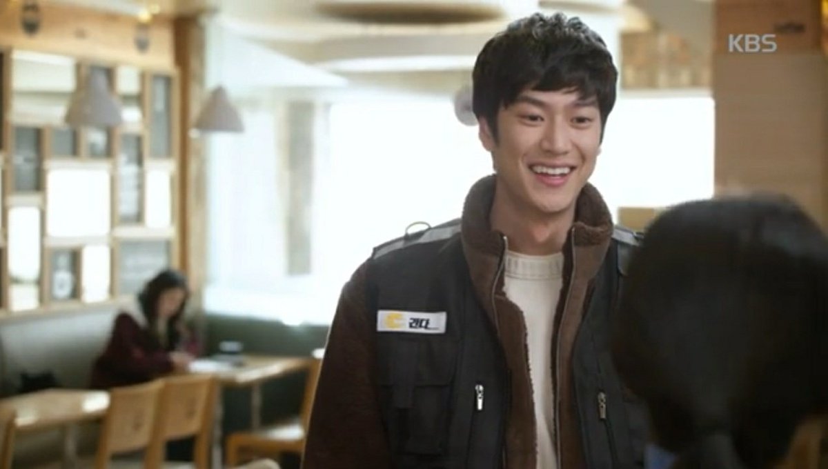 themoonriver201's tweet photo. As it's a supporting role, Inwoo's screen time isn't that much but Nam Inam is such an adorable maknae 😁. It's a 100-episode daily drama, so actually we can see this cute doryeonim quite frequently 🤭.
#UnaskedFamily https://t.co/Cqm8uoBbje