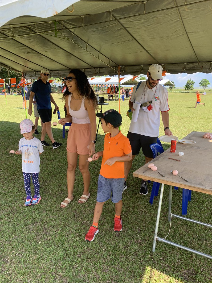 HProvoKluit's tweet photo. I was honored to be part of the King’s Day celebrations in Brunei: a tropical reception for the adults and fun&amp;games for the children. https://t.co/dy2XWRddrS