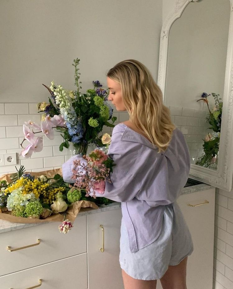 liviuuh's tweet photo. go get yourself some flowers <3 https://t.co/7IoIScZ8am