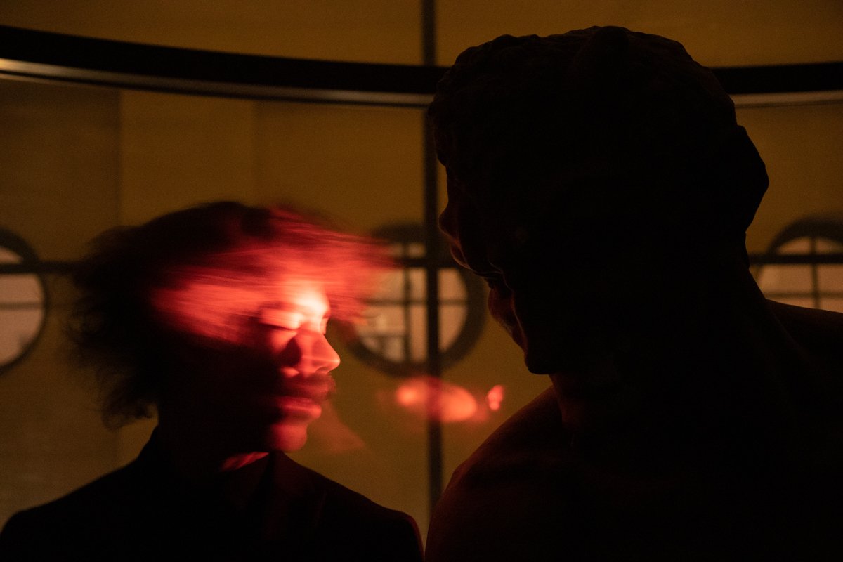 MpRattlesnake's tweet photo. Photoshoot by Marcelodownonjubileestreet for the upcoming M.OLLOCH

#MOLLOCH #photography #photoshoot #twinpeaks #music #Portugal #M #UpcomingReleases #RAW #rawedit #raw https://t.co/ZwK8TLeVQt