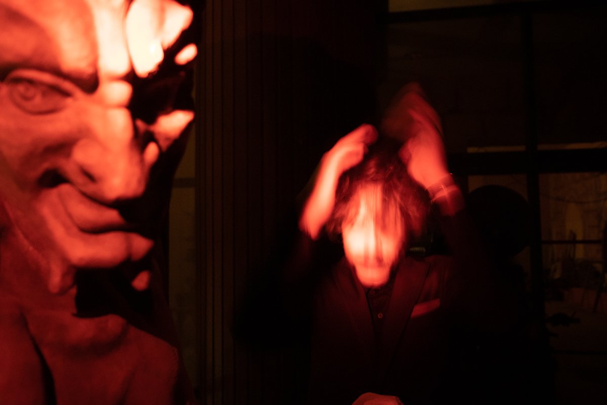 MpRattlesnake's tweet photo. Photoshoot by Marcelodownonjubileestreet for the upcoming M.OLLOCH

#MOLLOCH #photography #photoshoot #twinpeaks #music #Portugal #M #UpcomingReleases #RAW #rawedit #raw https://t.co/ZwK8TLeVQt