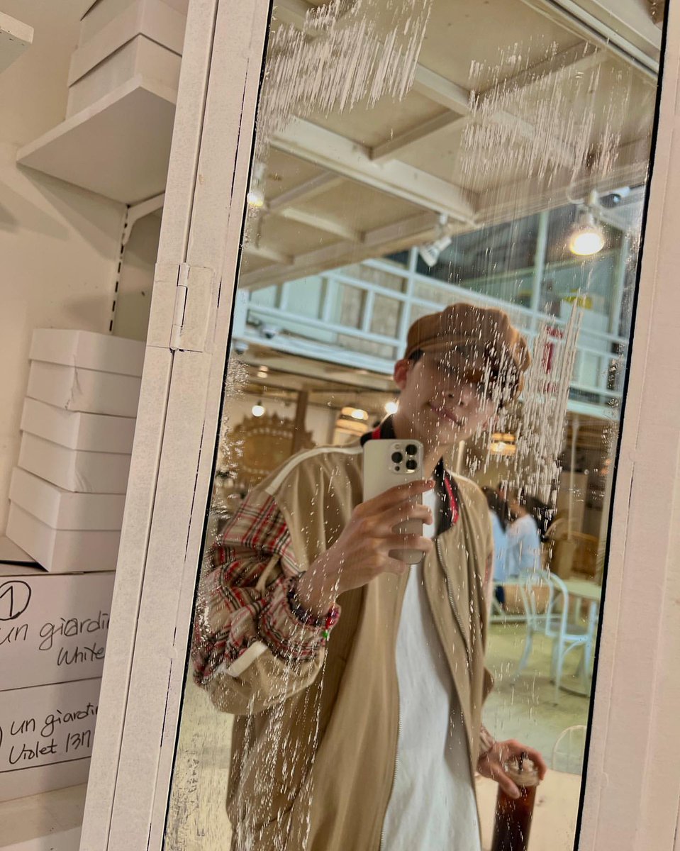 httpochi's tweet photo. - 𝘐 𝘭𝘪𝘬𝘦 𝘮𝘪𝘯𝘵, 𝘣𝘶𝘵 𝘐 𝘱𝘳𝘦𝘧𝘦𝘳 𝘺𝘰𝘶 𝘵𝘰 𝘣𝘦 𝘮𝘪𝘯𝘦 -

#CaratSelcaDay #CSD #SEVENTEEN #JEONGHAN #정한 @pledis_17 https://t.co/QV4biACR9v