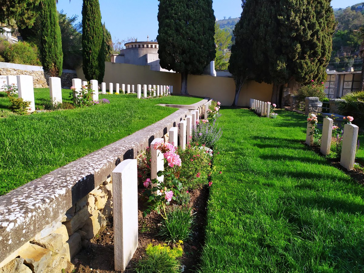 Nord_albert's tweet photo. Arquata Scrivia Communal Cemetery Extension, Bordighera British Cemetery, Staglieno Cemetery Genoa.
Well mantained by Corrado Perrone @CWGC https://t.co/JdOqb8135m
