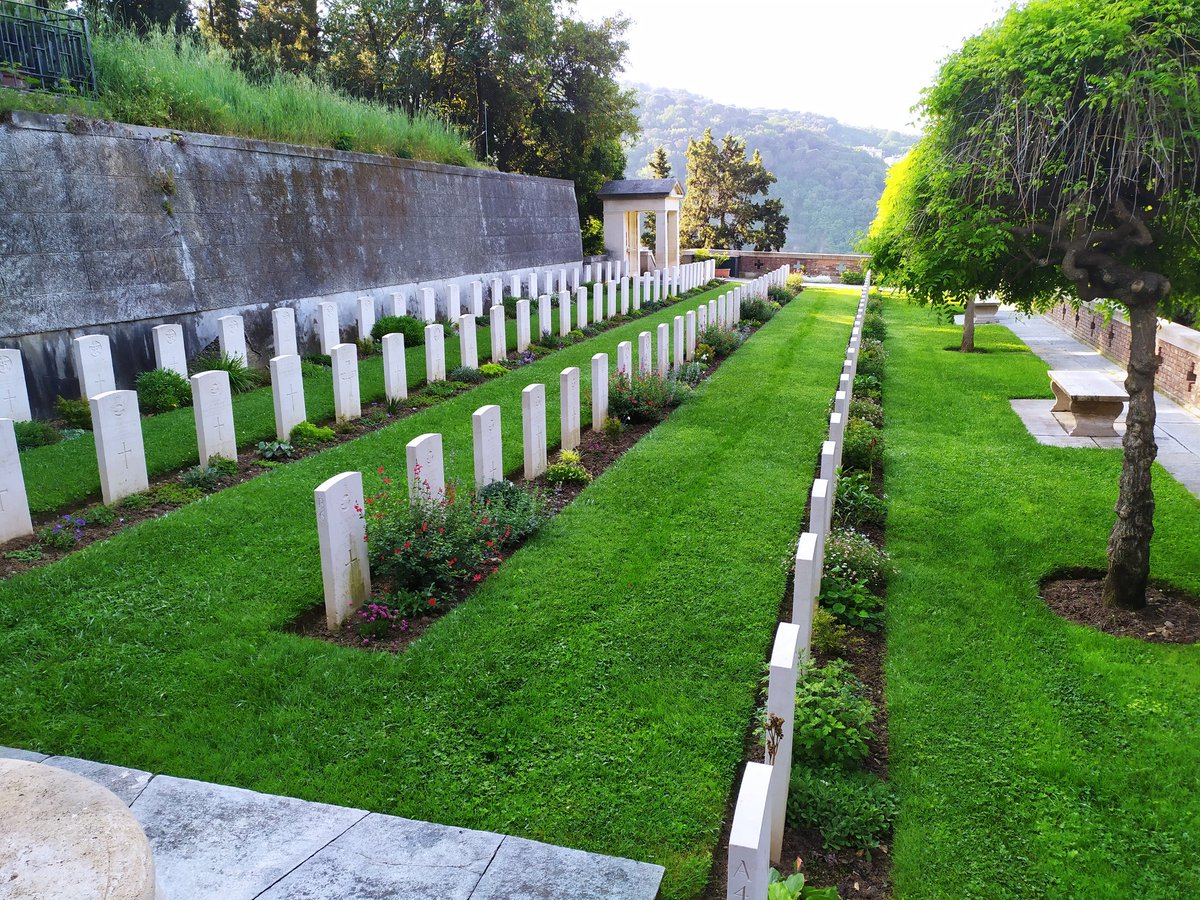 Nord_albert's tweet photo. Arquata Scrivia Communal Cemetery Extension, Bordighera British Cemetery, Staglieno Cemetery Genoa.
Well mantained by Corrado Perrone @CWGC https://t.co/JdOqb8135m