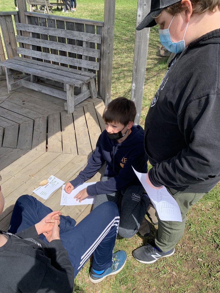 JessHogan15's tweet photo. Whodunnit? There’s been a crime, the mathematicians need to solve the clues to catch the criminal! @PasadenaAcademy #algebra #mathisfun #getoutside https://t.co/w4MxmGvl2S