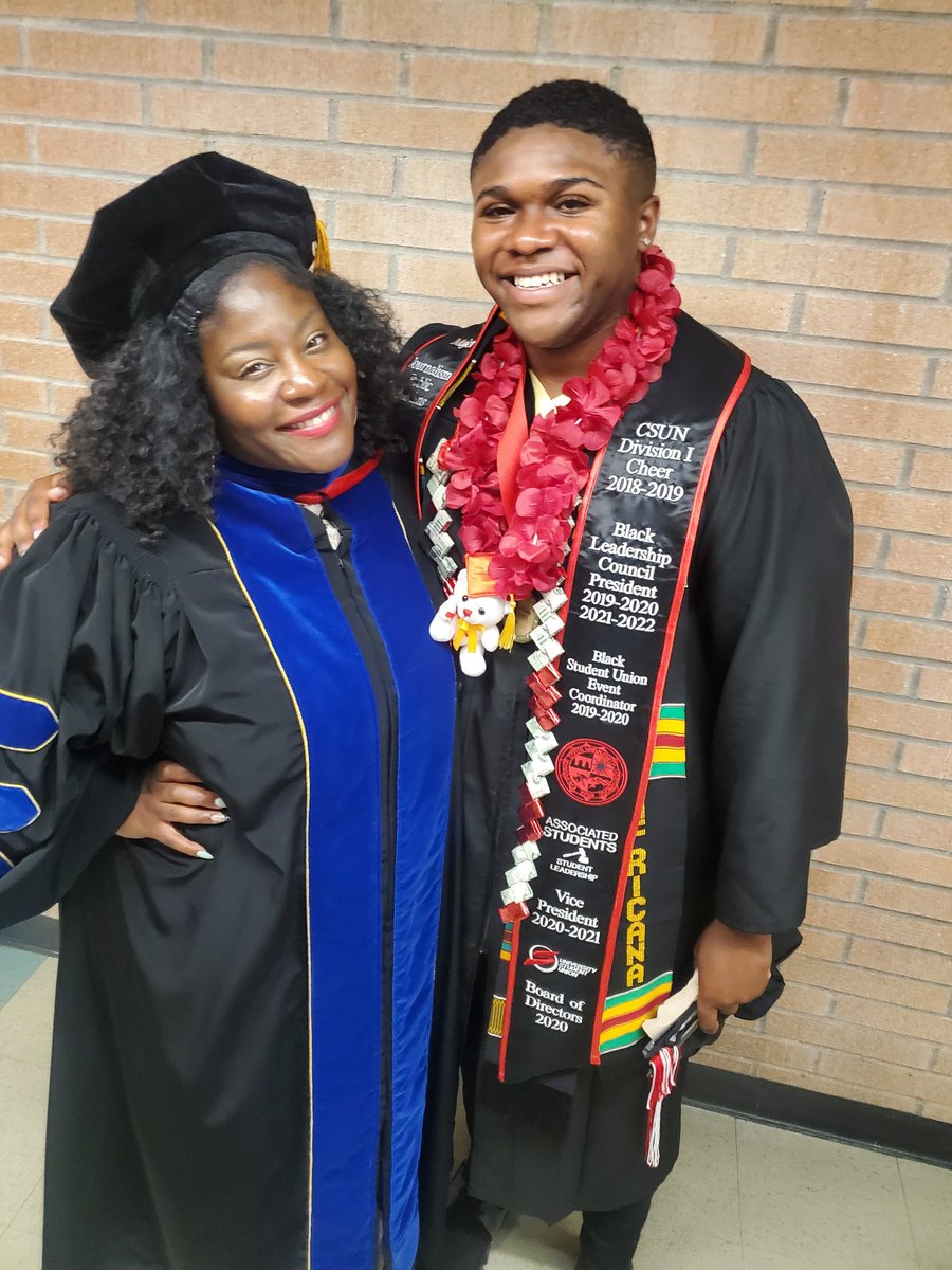 kaLeighgurlprof's tweet photo. 2 commencement activities down, 1 more to go! 

@csunorthridge Black Graduation was a joy yesterday! S/o to the Black Matador Community for showing up and supporting Black Students! It was all the feels! 🖤❤🤍

#CSUN 
#CSUNBlackGraduation
#BlackMatadors
#YouCantOutdoBlackPeople https://t.co/T6St2jdekL